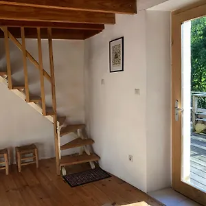  Hébergement de vacances Les Pentes Du Chateau De Retourtour